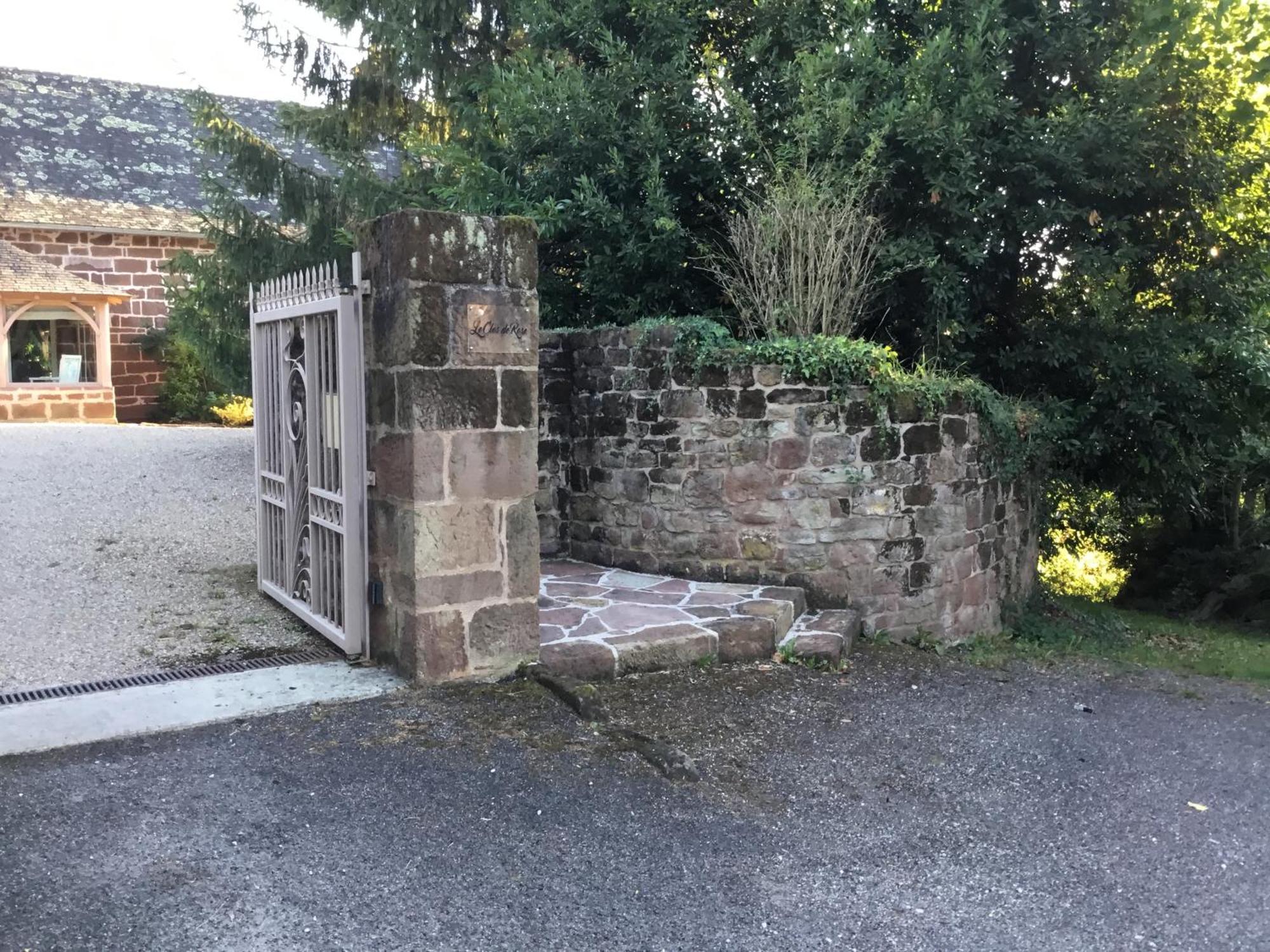 Le clos de rose Ussac Exterior foto